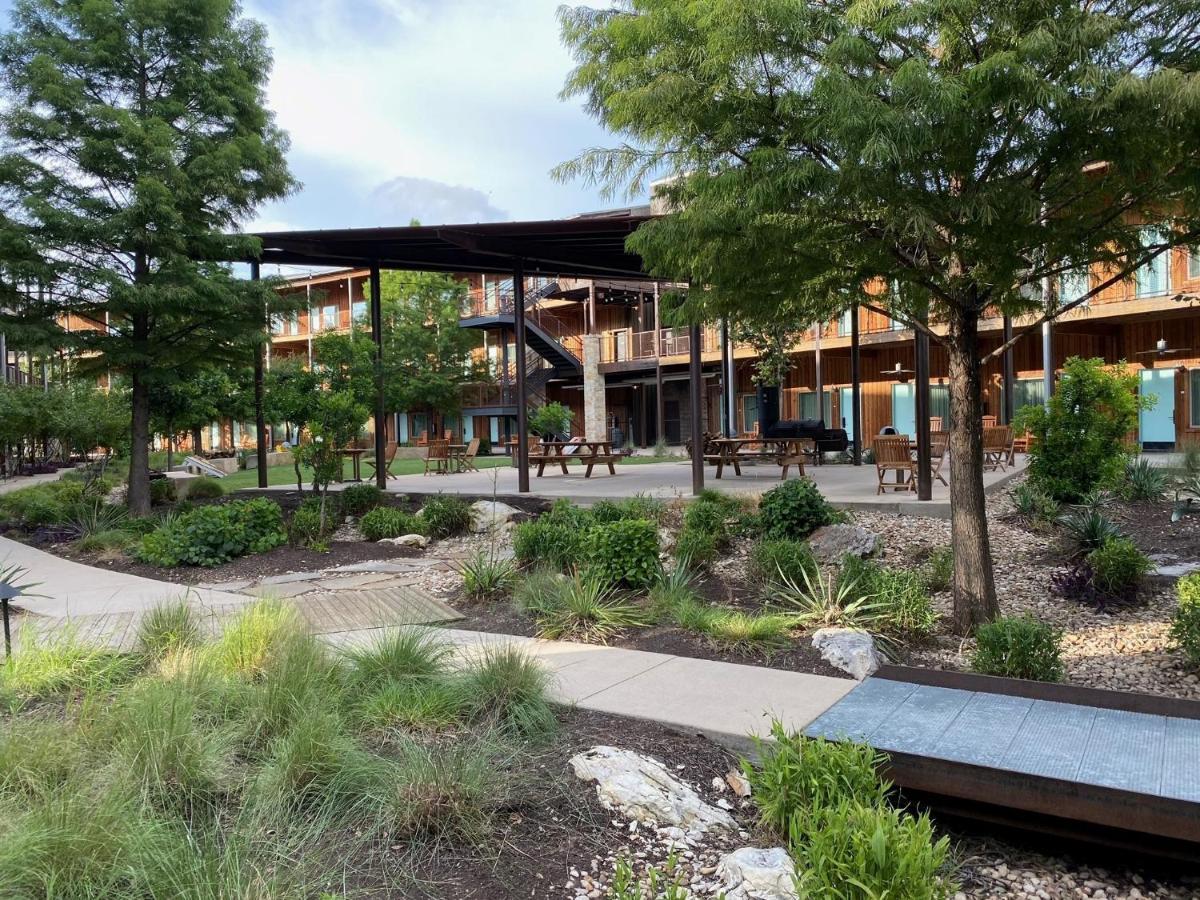 Lone Star Court, By Valencia Hotel Collection (Adults Only) Austin Exterior photo